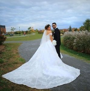 Meet your Posher, Araz